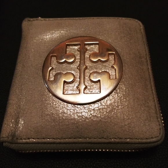 Tory Burch small zip wallet - Picture 8 of 15